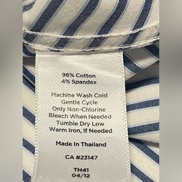 Women’s TALBOTS PETITE WRINKLE RESISTANT BD Navy /White Striped Shirt Size 8P - Picture 8 of 13